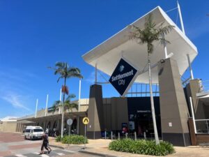 Settlement City, the largest shopping center in Port Macquarie region.In 2023, the center was sold by Lendlease to Fawkner Property for approximately $107 million
